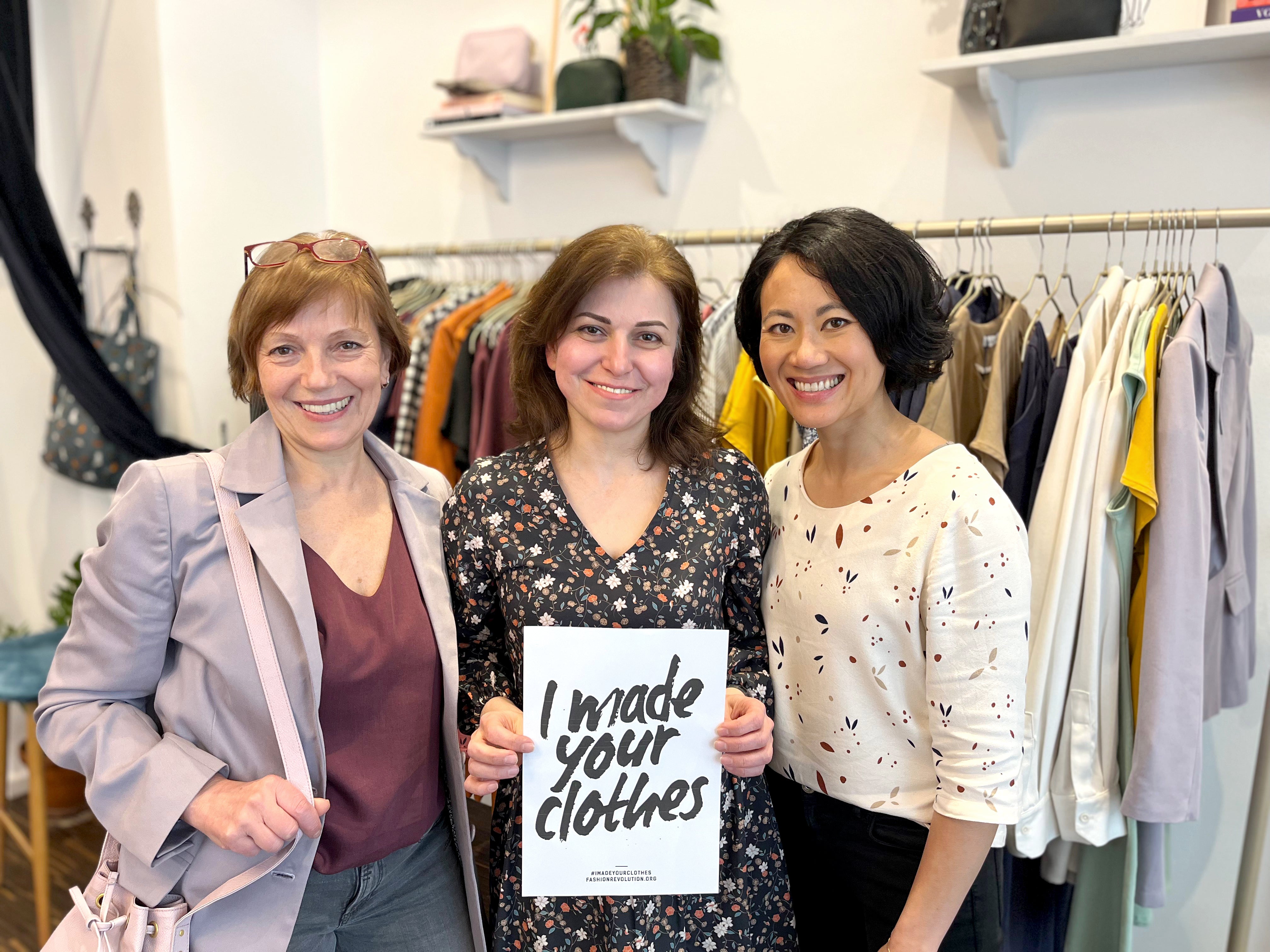 l'amour est bleu who made my clothes