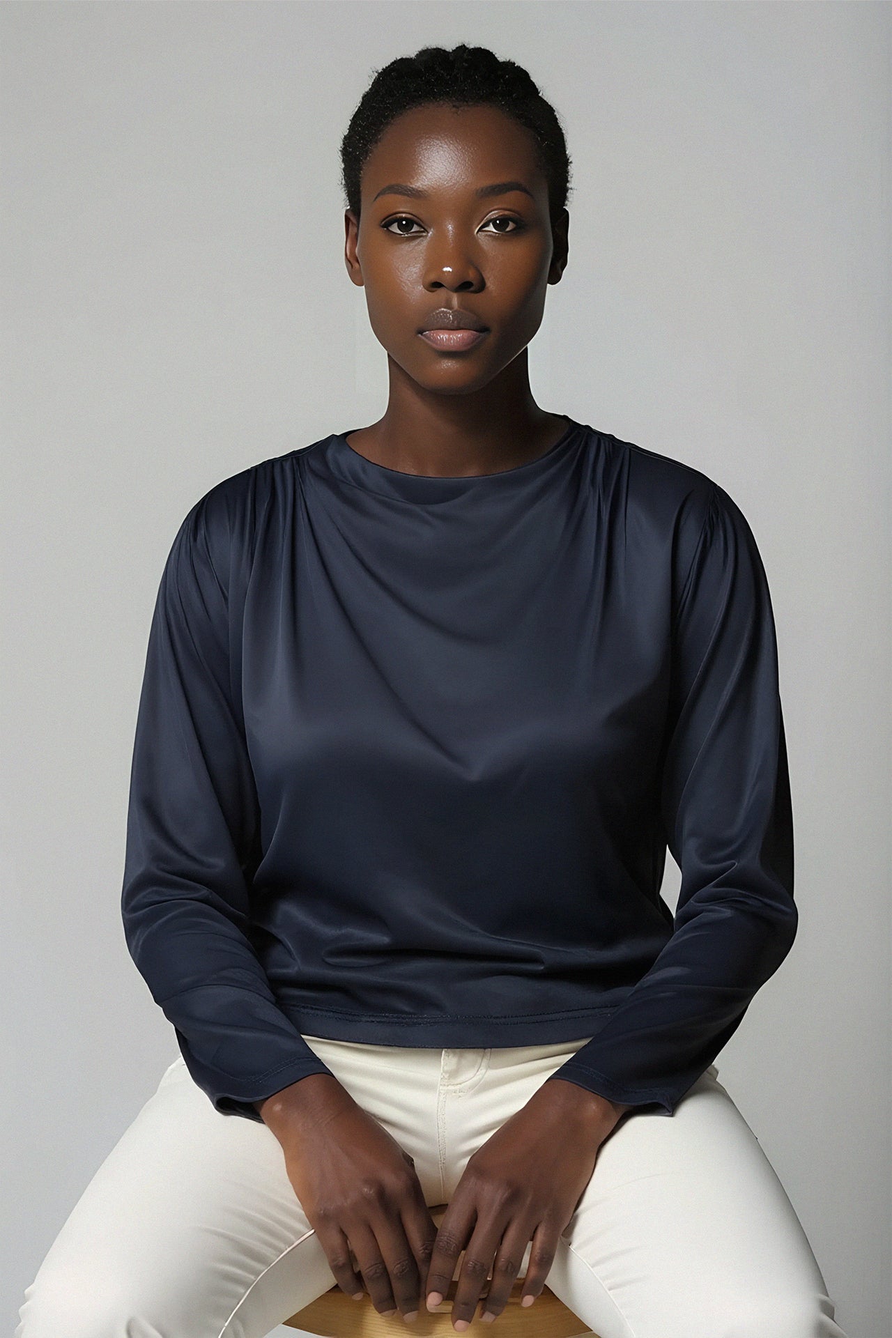 l'amour est bleu drapiertes Langarmshirt