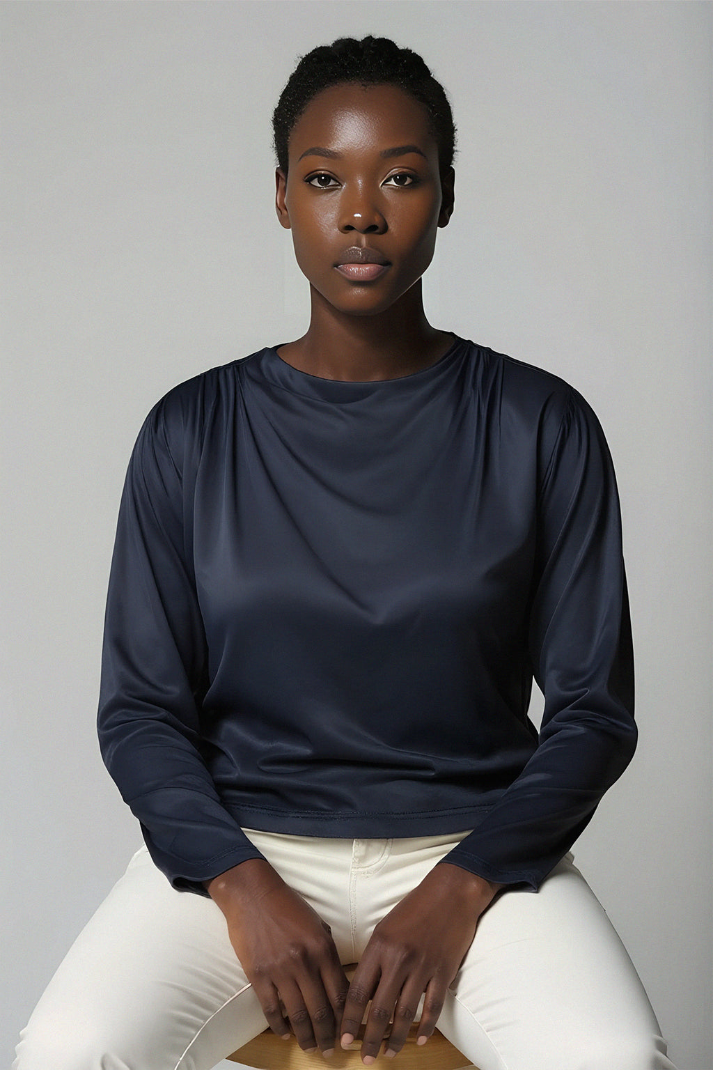 l'amour est bleu drapiertes Langarmshirt