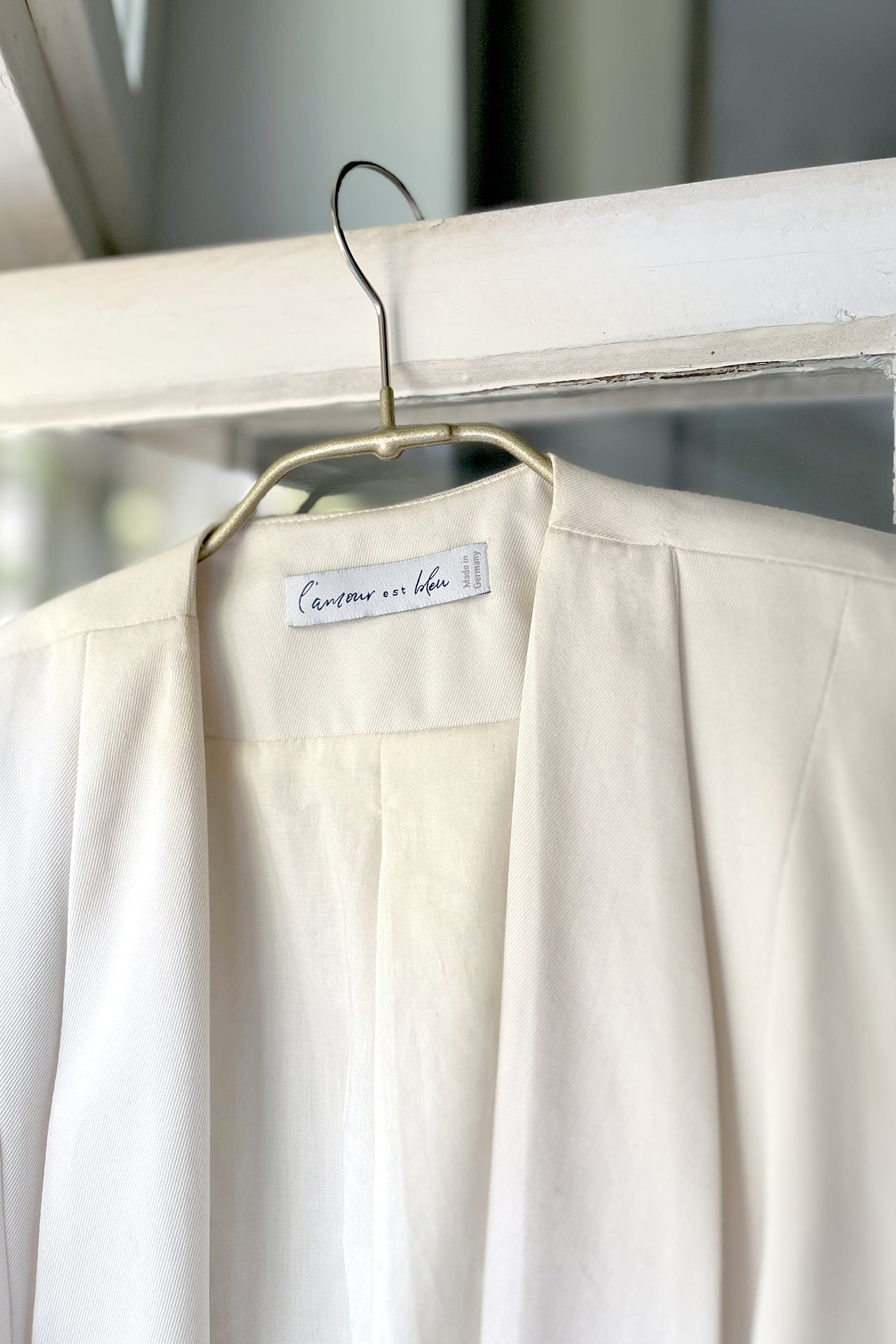 Cropped Minimal Blazer