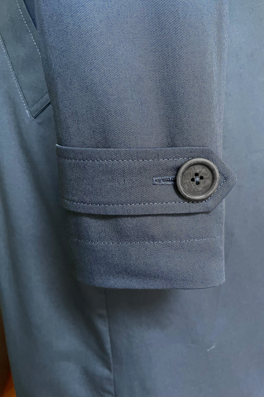 l'amour est bleu kurzer Trenchcoat