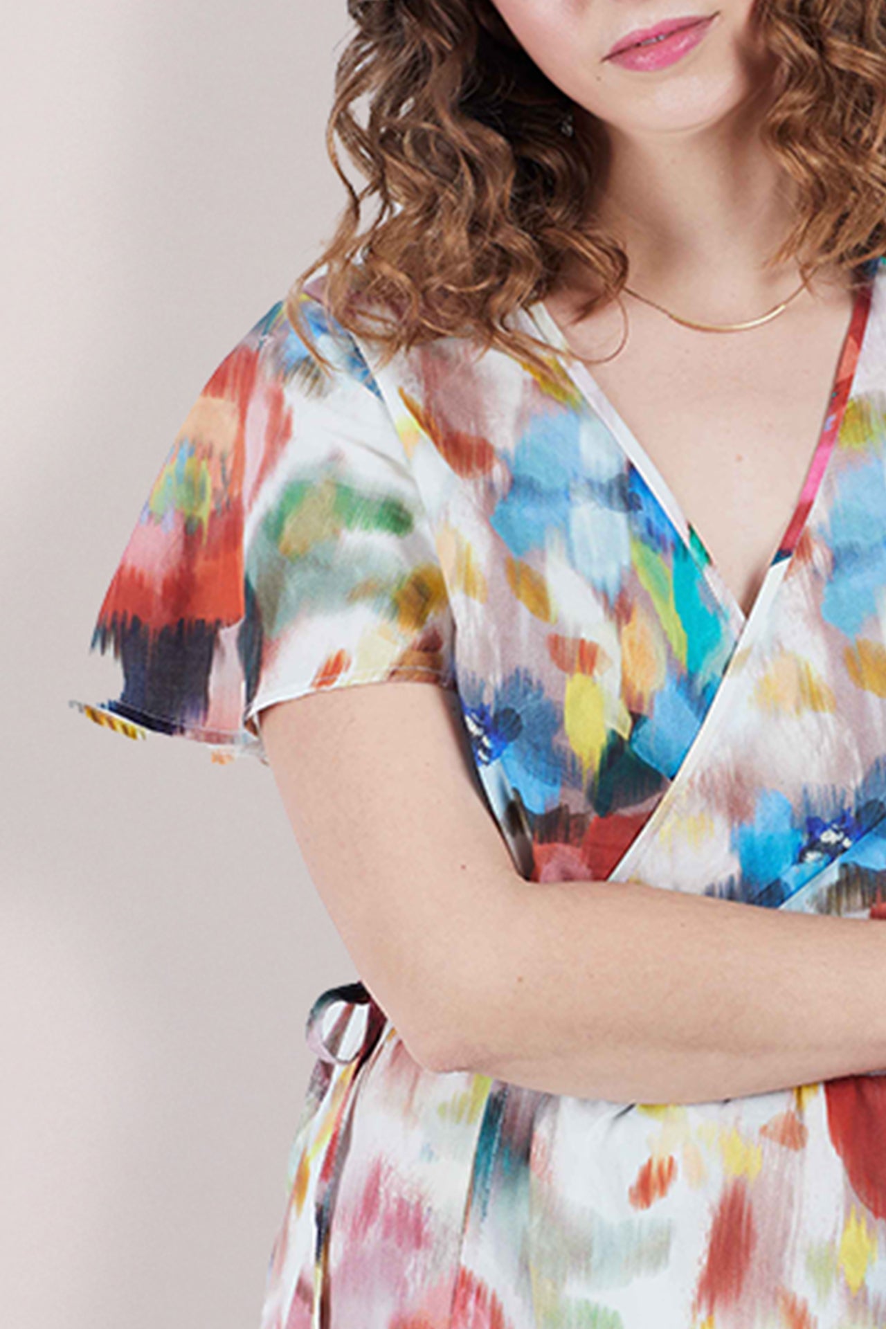 Geblümtes Wickelkleid