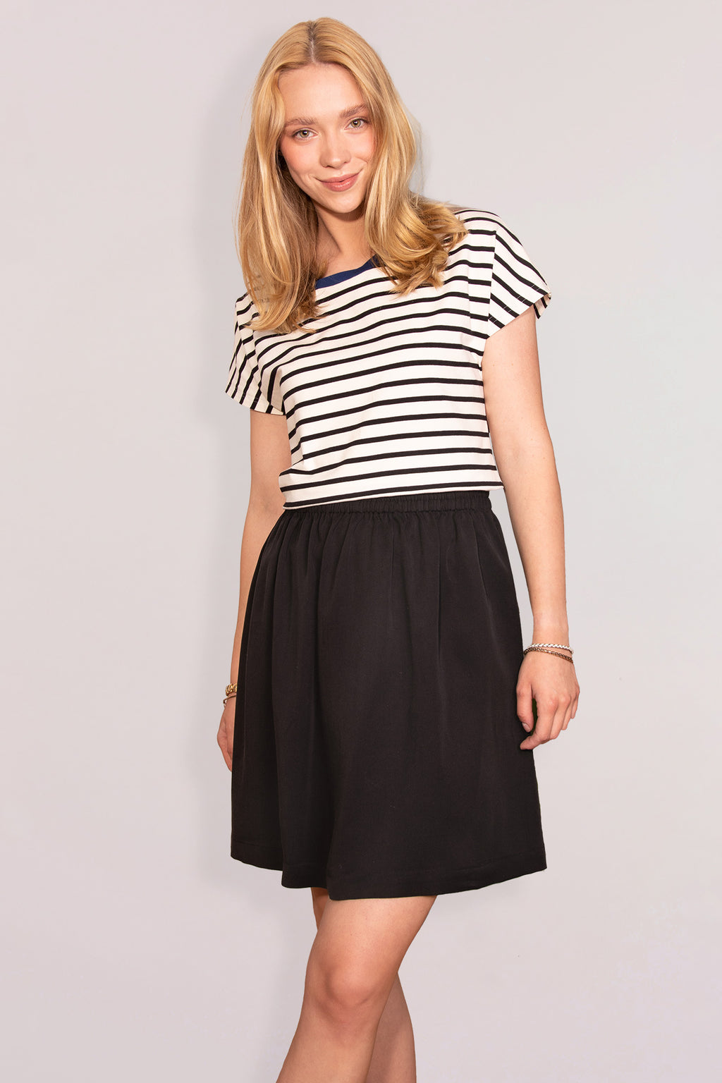 lamour-est-bleu-mini-skirt-black