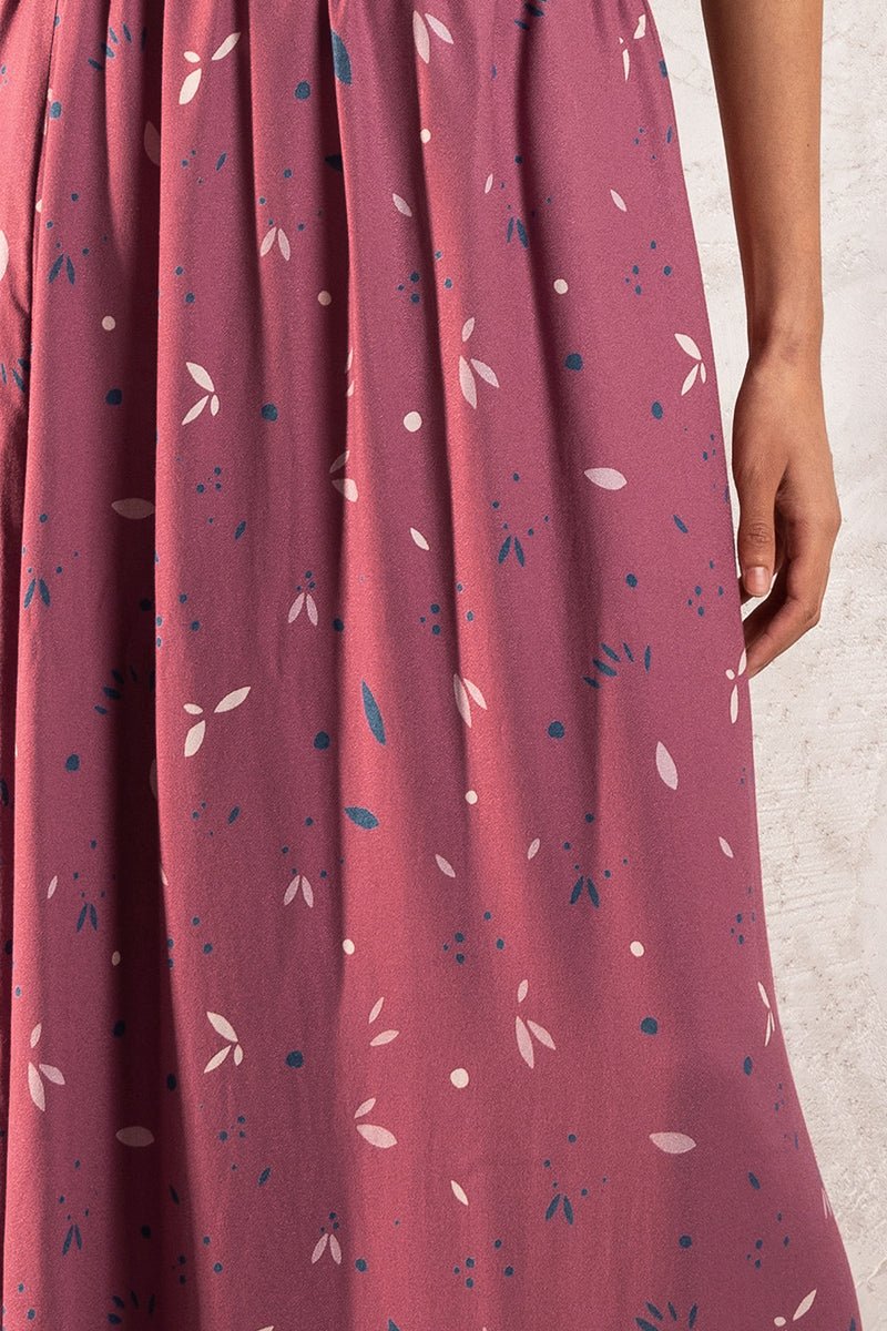 l_amour-est-bleu-long-skirt-flower-print